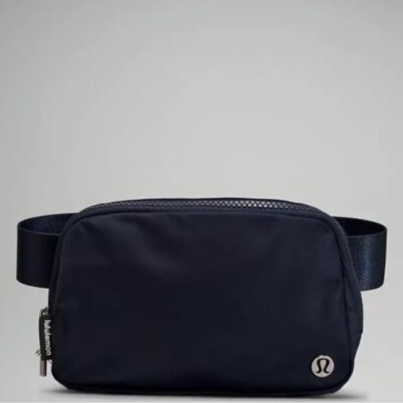 lululemon athletica Handbags - Lululemon navy blue everywhere belt bag nwt